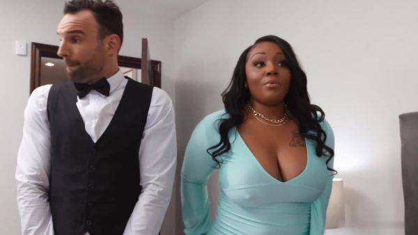 Pillow Humping Humpette Loves A Threesome - videomanysex.com on freevids.org