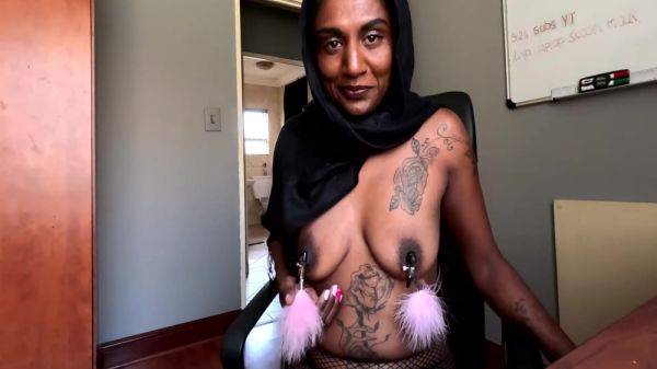 Desi In Hijab Smoking While Wearing Nipple Clamps 10 Min - hclips.com on freevids.org