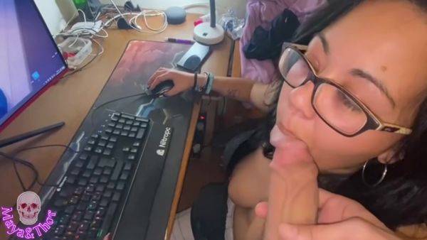 Garganta Profunda And Gamer Girl In Busty Sucks It Like A Fucking Beast Playing Fortnite - hclips.com on freevids.org