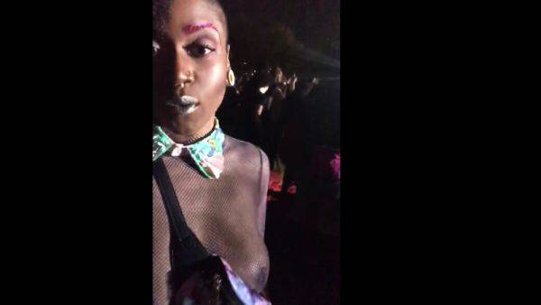 Ebony Hoe At Outdoor Party - drtuber.com on freevids.org