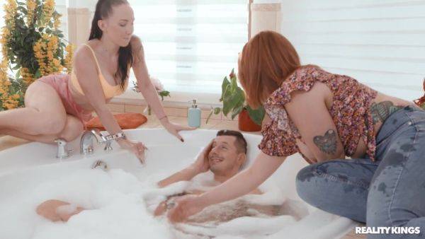 Threesome bath fuck with yoga sex poses after - anysex.com on freevids.org