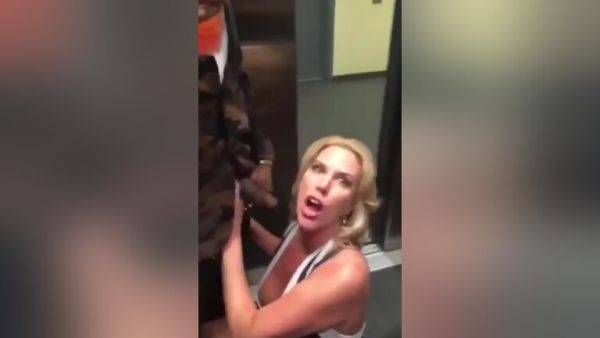 White Milf Blowing In Public - hclips.com on freevids.org