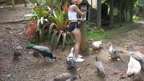 Emily Challenges You in Her Sexy Shorts, and You Play in the Car - Amateur Emily Willis - veryfreeporn.com on freevids.org