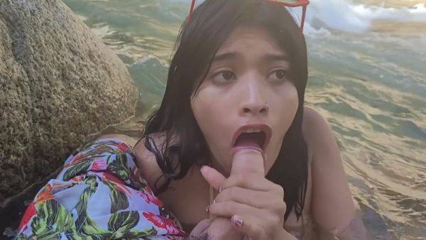 Horny Porn Scene Outdoor Exclusive Uncut - River Lynn - hclips.com on freevids.org