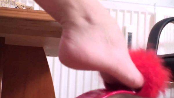 Dangling red feather heels by Foot Girls - hotmovs.com on freevids.org
