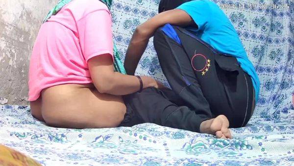 Indian Big Boobs Girl And Boy Sex In The Jungle - desi-porntube.com - India on freevids.org