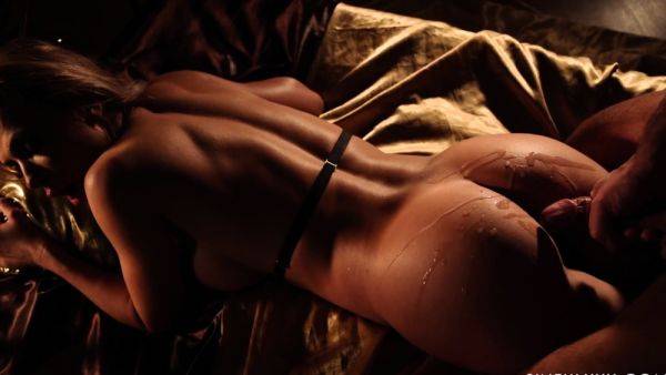 Open me before Christmas - drtuber.com on freevids.org