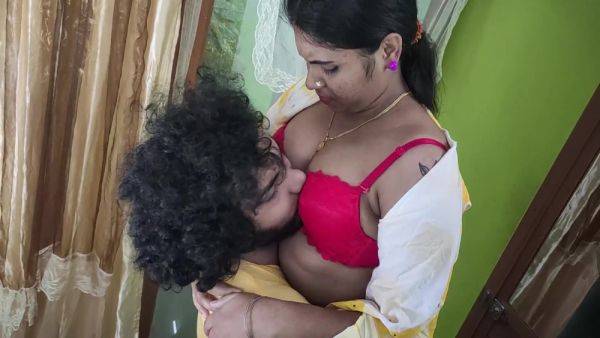 Vaishnavy Shirt Open And Red Bra Show Romance With Sharun Raj, Mallu Couple Dress Open Romance, Hot Boobs Kissing Romance With Hot Kiss - desi-porntube.com - India on freevids.org