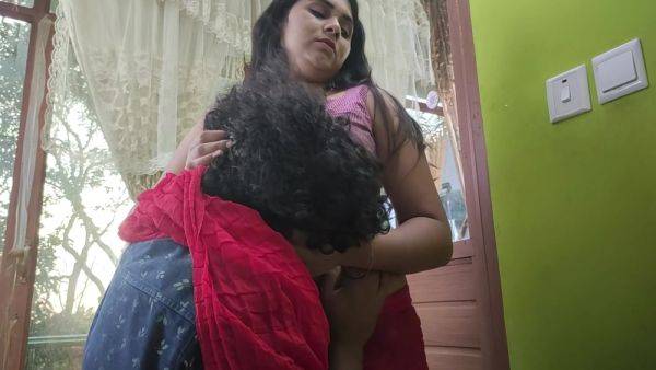 Valentine S Day In Vaishnavy Half Saree Hot Navel Lick Romance With Sharun Raj, Mallu Couple Hot Half Saree Removal Romance With Navel Lick Love - desi-porntube.com - India on freevids.org