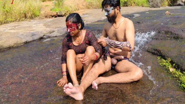 Today Stepbrother In Law And Stepsister In Law Outdoor Shoot Video - Devar Bhabhi And Hindi Sex - desi-porntube.com - India on freevids.org