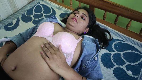 Skirt And Shirt Romance By Vaishnavy And Sharun Raj, Shirt Open And Bra Show With Boobs Press Fuck, Mallu Couple Hot Fuck Love With Valentine S Day - desi-porntube.com - India on freevids.org