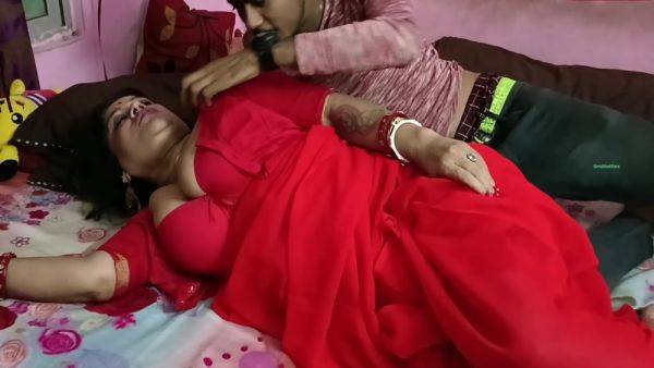 Morning Sex In Indian Hot Stepmom Sex! Today I Fuck Her 1st Time!! - desi-porntube.com - India on freevids.org