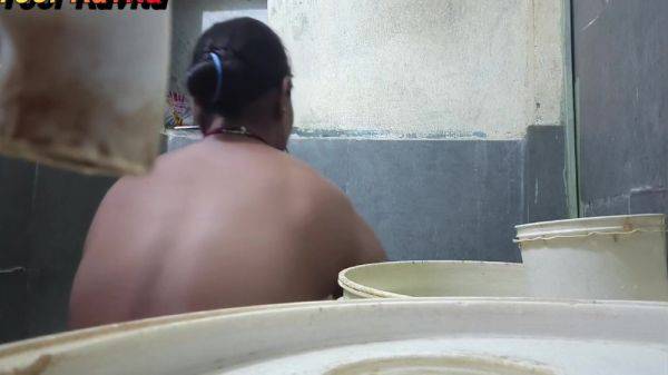 Stepbrother Secretly Puts Camera In Bathroom, Kavita Stepsister-in-law Makes Pornographic Video In Bathroom - Hindi Sex - desi-porntube.com - India on freevids.org