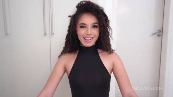 20 Years Old Perfect Body Brazilian Beauty - Bruna Santos - videomanysex.com - Brazil on freevids.org