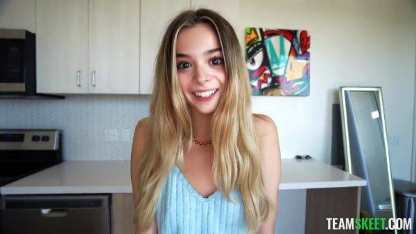 A Big Cock For Molly Little - Molly Little - videomanysex.com on freevids.org