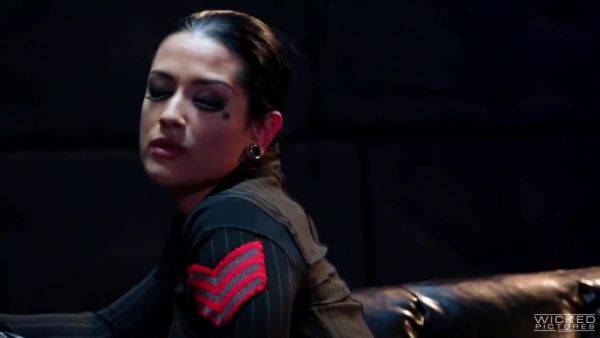 Horny Milf Gangbang With Carter Cruise - hotmovs.com on freevids.org