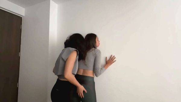 Scarlett and Chanel's Tight Squeeze - porntry.com on freevids.org