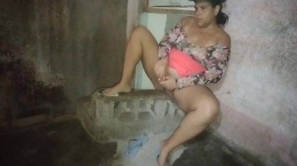 The Boss Goes To Supervise The Work And While The Workers Arrive She Masturbates And Ends Up Rich - Hindi Sex - desi-porntube.com - India on freevids.org