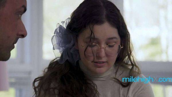 Why Cute Teen Girlfriend Loves Married Man - xxxfiles.com on freevids.org