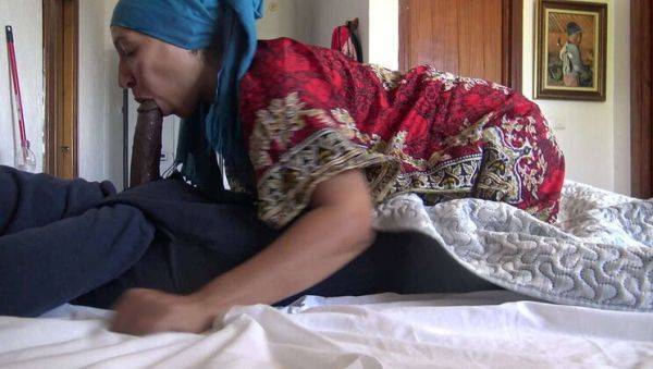 Turkish Hotel Maid Gives Blowjob to French Guest with Huge Black Dick - veryfreeporn.com - France - Turkey on freevids.org