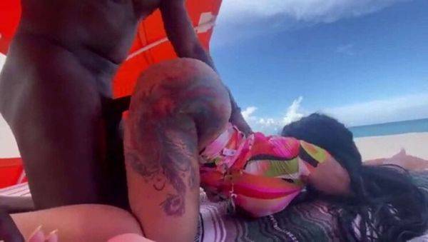 Big Ass Ebony Babes Take It Outside - porntry.com on freevids.org