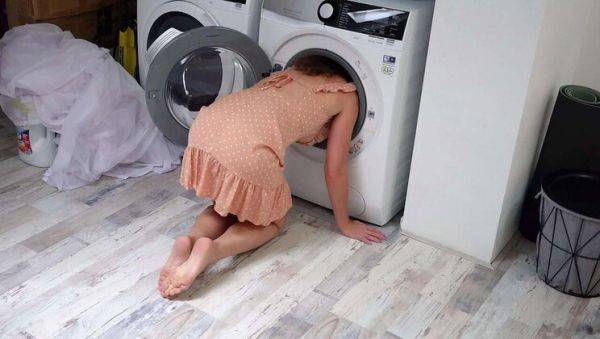 Stuck in the Act: Stepmom Gets a Creamy Surprise! - xxxfiles.com on freevids.org