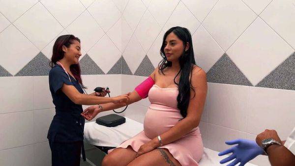 Bangin' a Pregnant Latina's Big Booty in the Doctor's Office - xxxfiles.com - Colombia on freevids.org