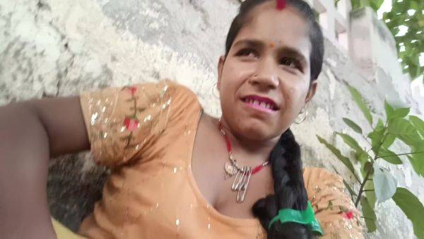 Devar Bhabhi - Bhabhi Ko Nahi Mila Land To Bhabhi Ne Finger Se Nikala Pani - desi-porntube.com - India on freevids.org