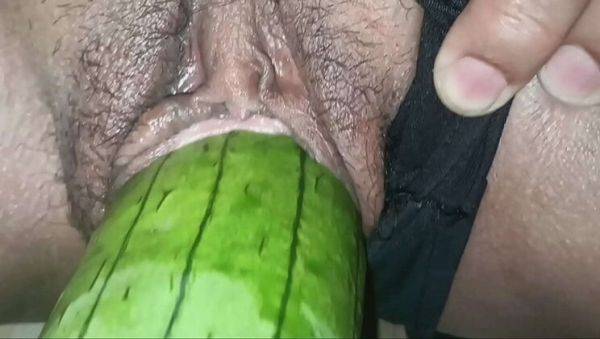 White girl poses in amateur porn video - porntry.com on freevids.org