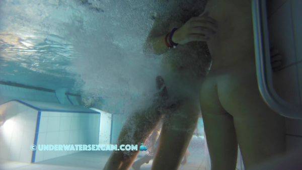 Teen couple masturbates with the jet stream and she gets fingered in the sauna pool - hclips.com on freevids.org