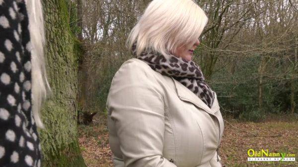 Leak lesbian party starts in nature - sunporno.com on freevids.org