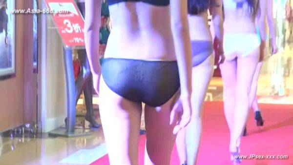 Chinese model in sexy lingerie show.27 - hotmovs.com - China on freevids.org