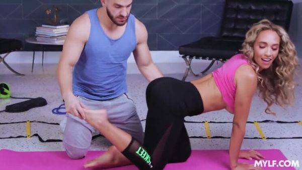 Poolside Bubble Booty feat. Briana Bounce - xxxfiles.com on freevids.org