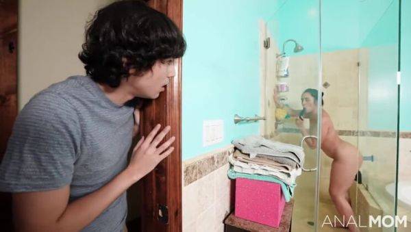 Lilly Hall - Profitable Influence - porntry.com on freevids.org