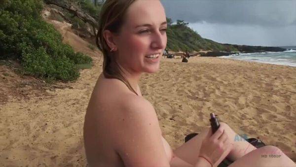 Kate England: a perfect fit for the nude beach - veryfreeporn.com on freevids.org