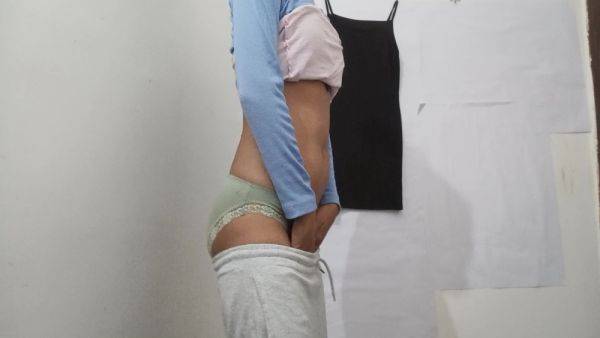 Masturbates And Cums Before Lessons - hclips.com on freevids.org