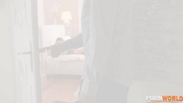 BDSM slut Sasha Coxx handcuffed, spanked & deep throated until she chokes GP994 - AnalVids - hotmovs.com - Russia on freevids.org