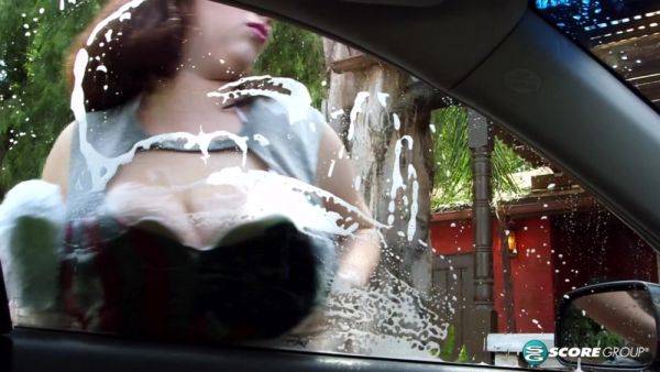 The Milly Marks Boobular Car Wash - hotmovs.com on freevids.org