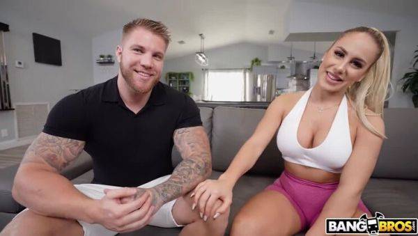 Rubita Rubita: Explores Adult Films with Generous Racks & Facial - veryfreeporn.com on freevids.org