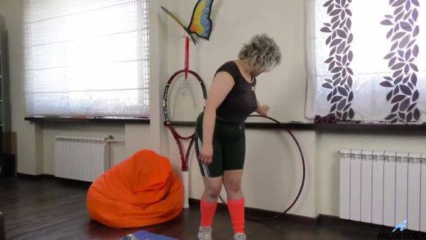 Angel Baby's Mature Workout with Big Tits - veryfreeporn.com on freevids.org