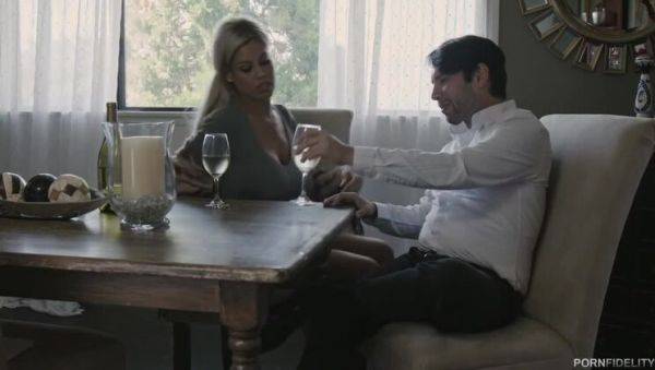 Bridgette B & Tommy Pistol: Advantages of Being Siblings with Benefits - xxxfiles.com on freevids.org