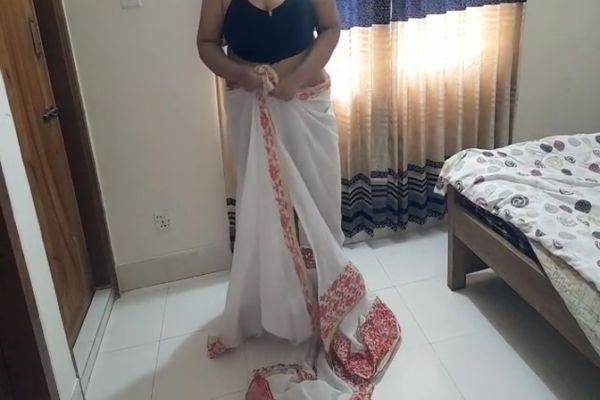 Indian Sexy Grandma Gets Rough Fucked By While Cleaning Her House - upornia.com - India on freevids.org