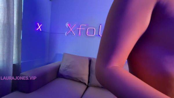 Laura Jones In Penetrates Her Tight Vagina And Ejaculates Like Never Before - hotmovs.com on freevids.org