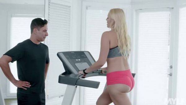 Brad Knight & Vanessa Cage: MILF Client Bangs Her Trainer - xxxfiles.com on freevids.org