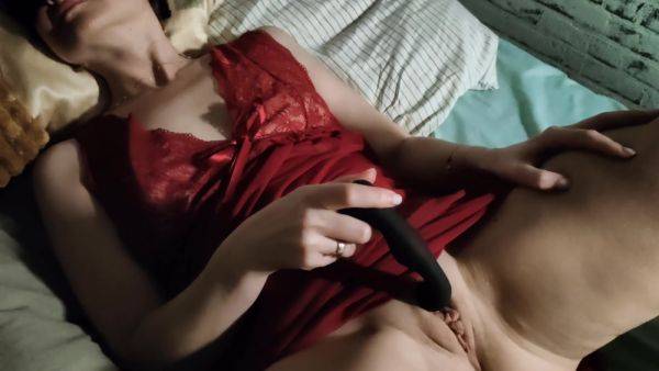 Amateur Milf Masturbation With Vibrator And Hard Orgasm - hclips.com on freevids.org