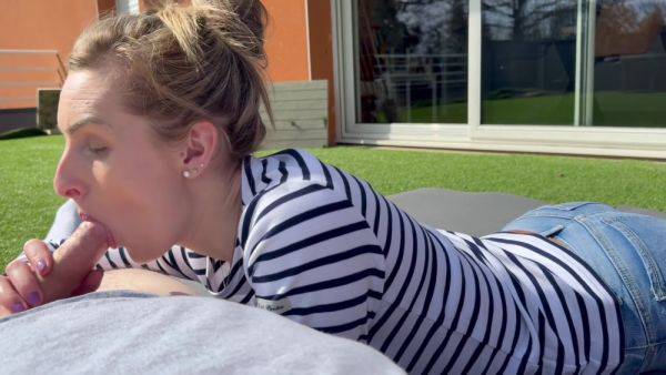 I Give Him A Little Blowjob In The Sun To Swallow My Dose Of Cum - hclips.com on freevids.org