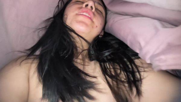 Debajo De La Cobijas Y En Silencio - hclips.com on freevids.org