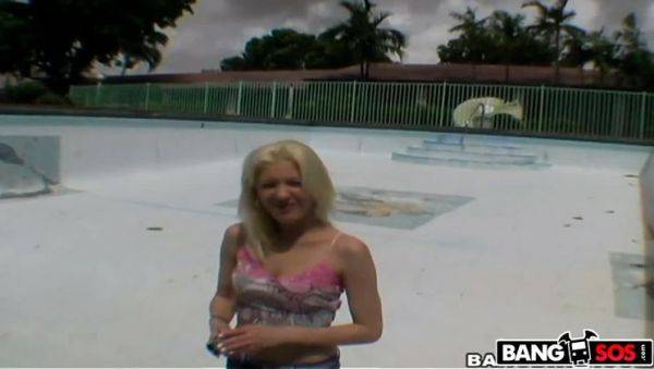 Lifeguard On Duty - porntry.com on freevids.org