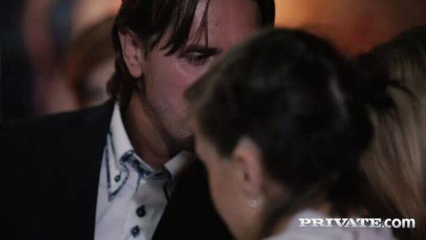 Belle Claire Takes a Creampie in a Mansion - porntry.com on freevids.org