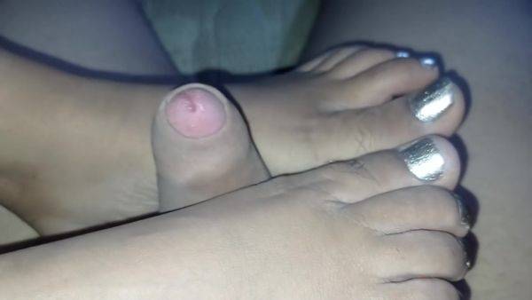 Fol Ndo A Mi Cunada Morena Culona De Grandes Tetas En La Cama De Mi Esposa - desi-porntube.com - India on freevids.org